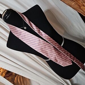 New w tags tie tom james